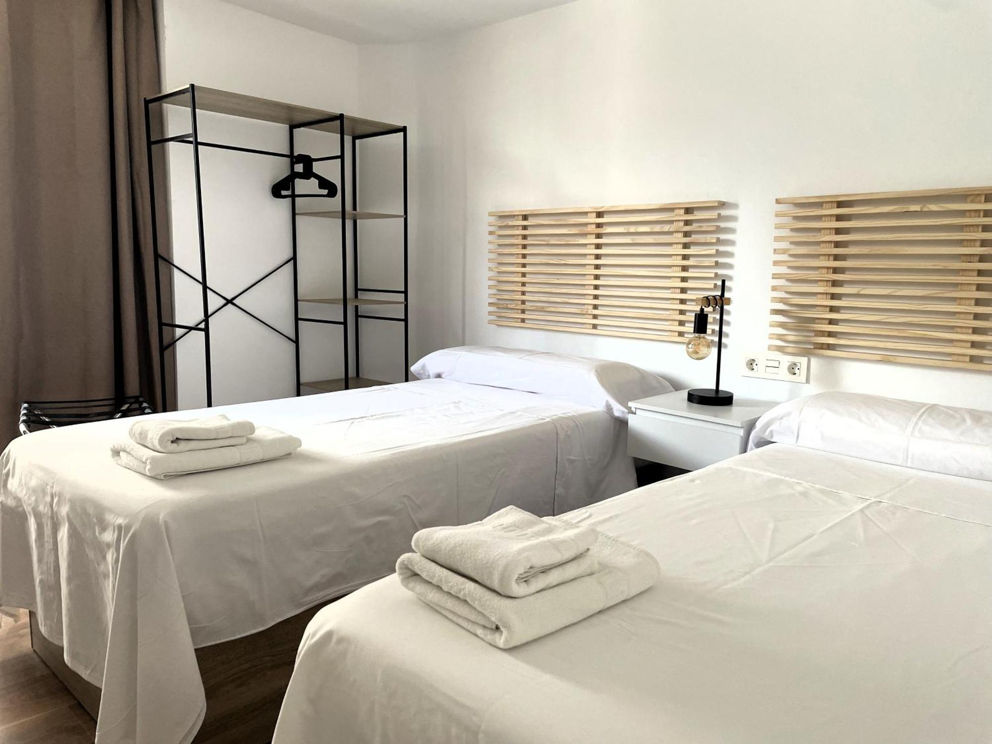 Apartamento Calma Carihuela Beach - 10 Metros De La Playa トレモリノス エクステリア 写真