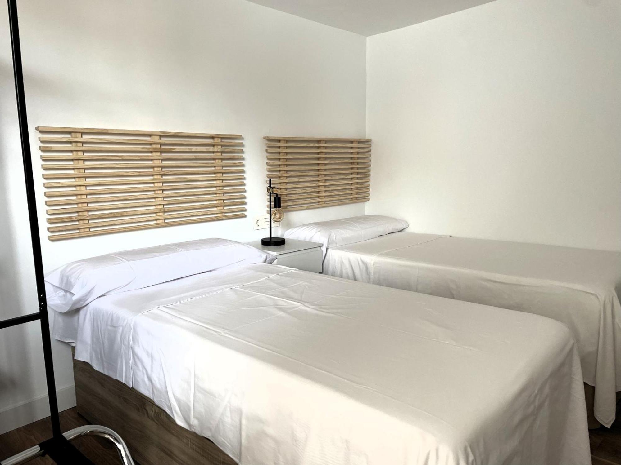 Apartamento Calma Carihuela Beach - 10 Metros De La Playa トレモリノス エクステリア 写真